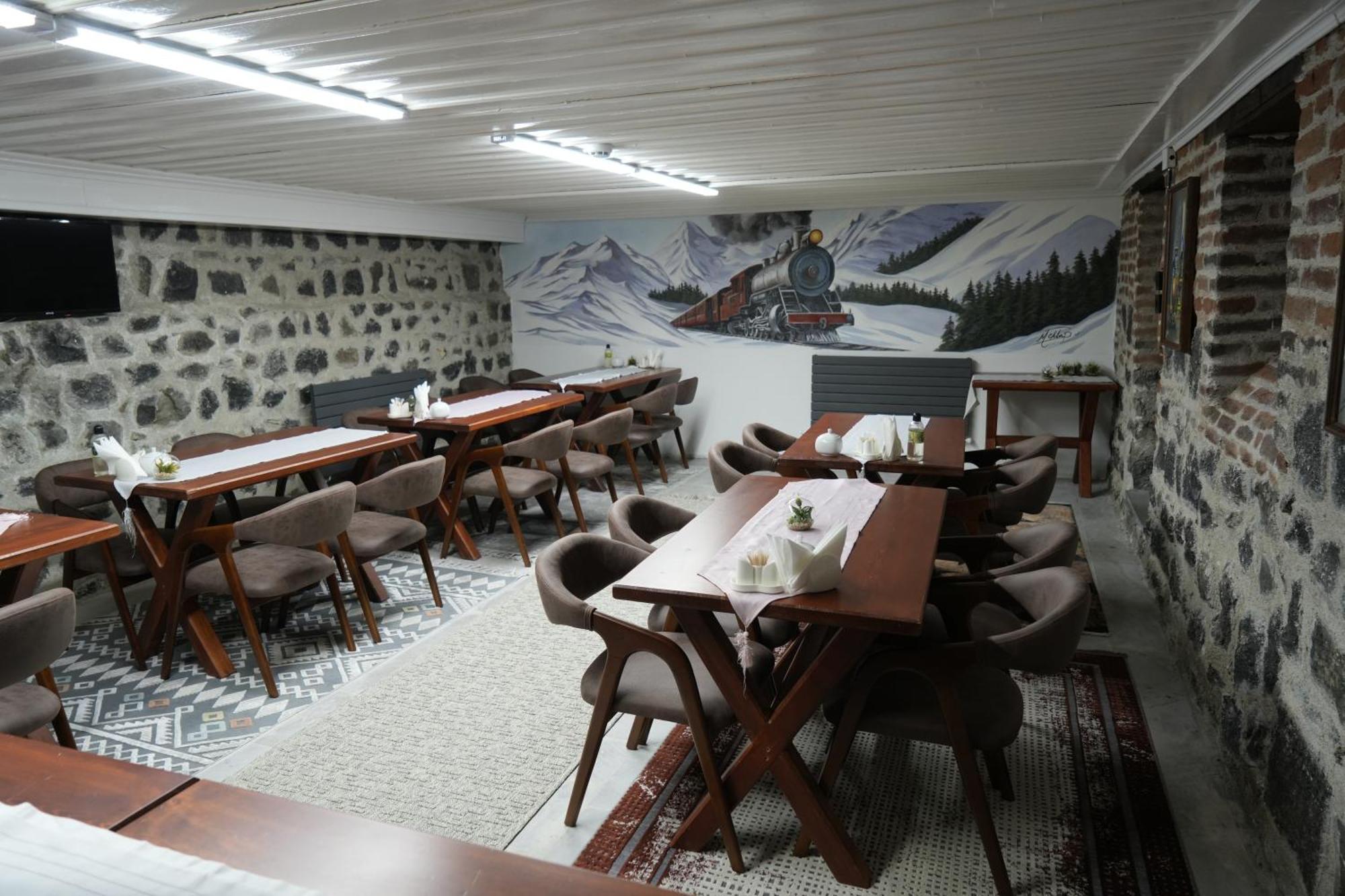 Mihman Konak Hotel Kars Ngoại thất bức ảnh
