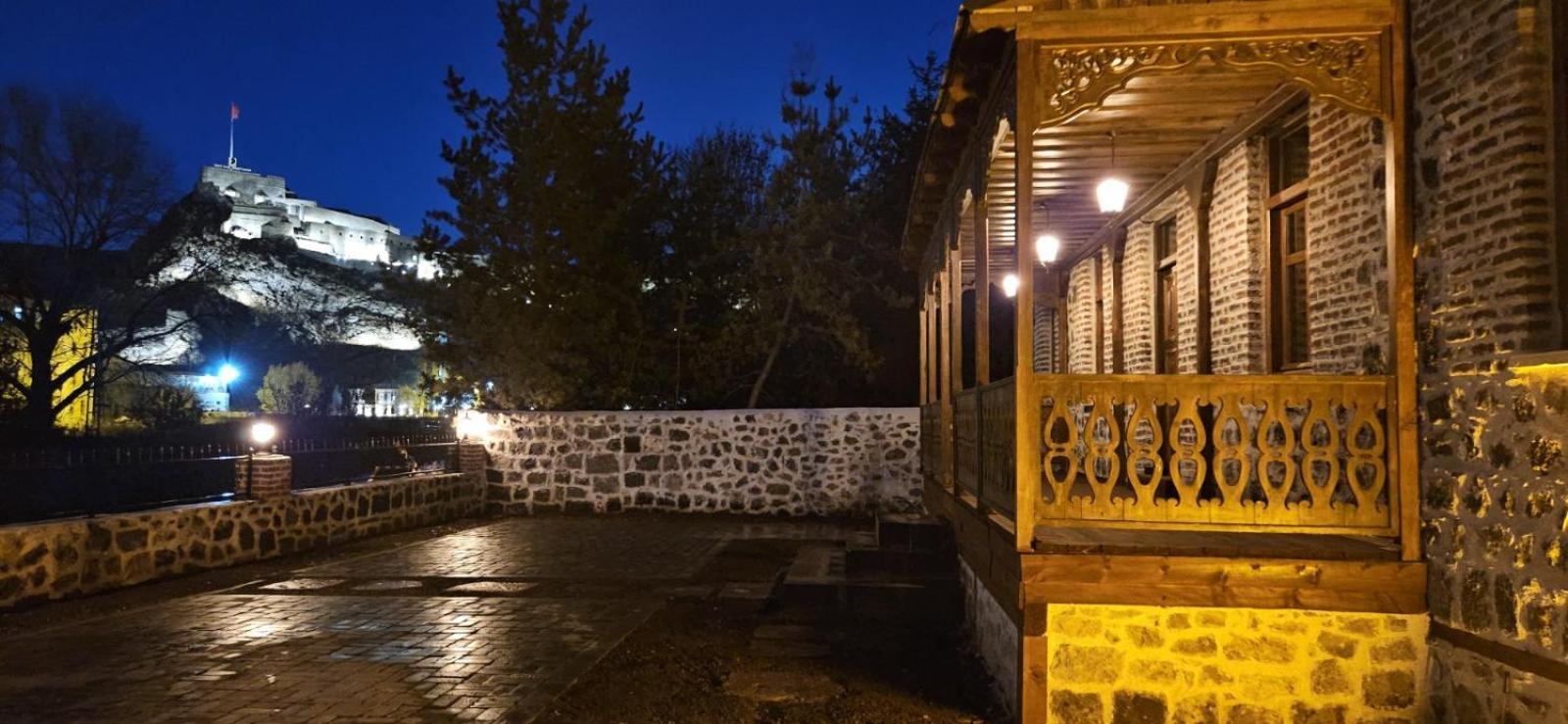 Mihman Konak Hotel Kars Ngoại thất bức ảnh