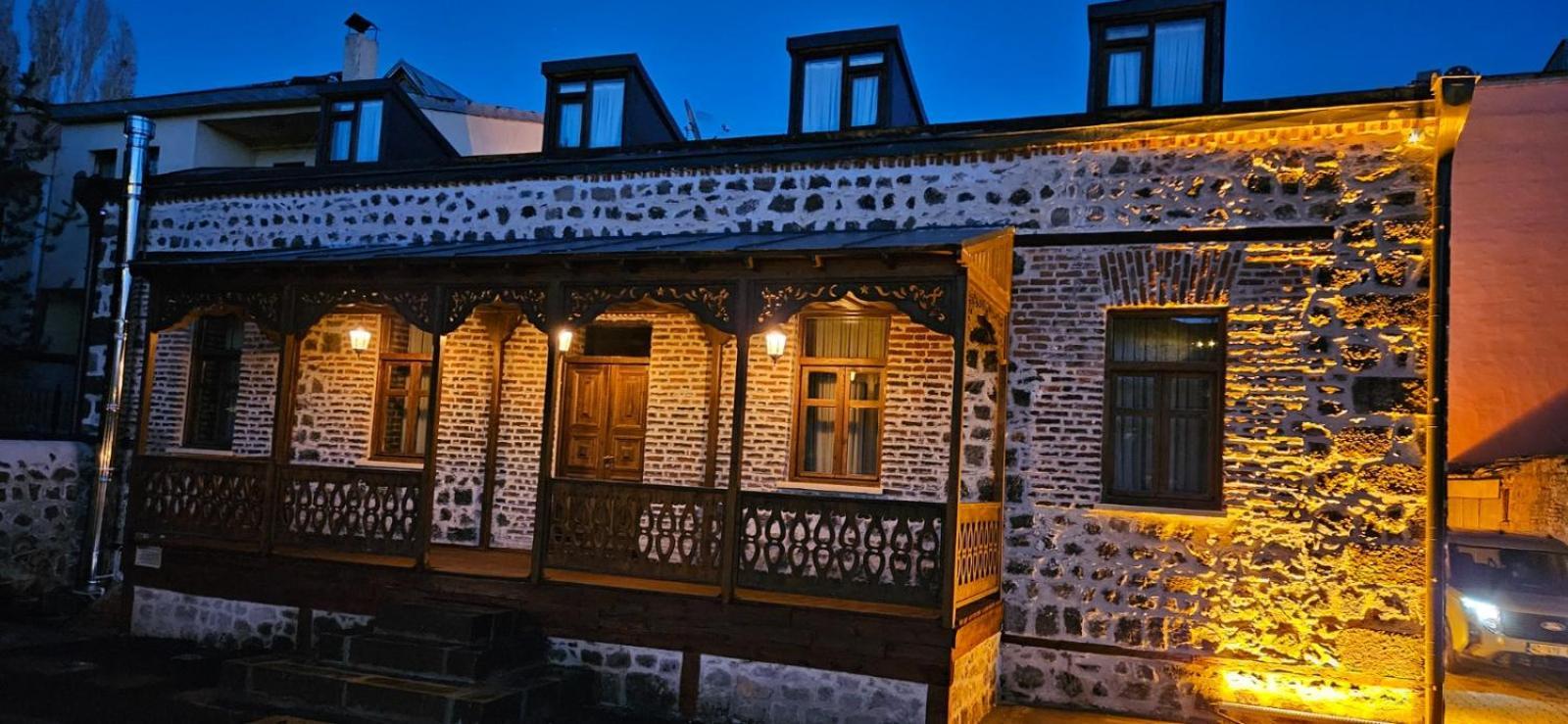 Mihman Konak Hotel Kars Ngoại thất bức ảnh