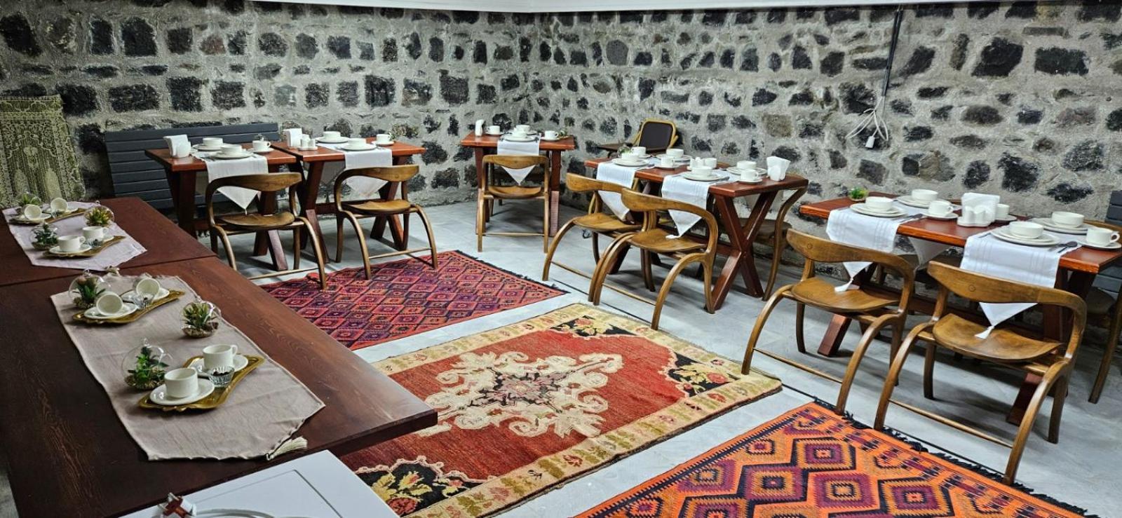 Mihman Konak Hotel Kars Ngoại thất bức ảnh